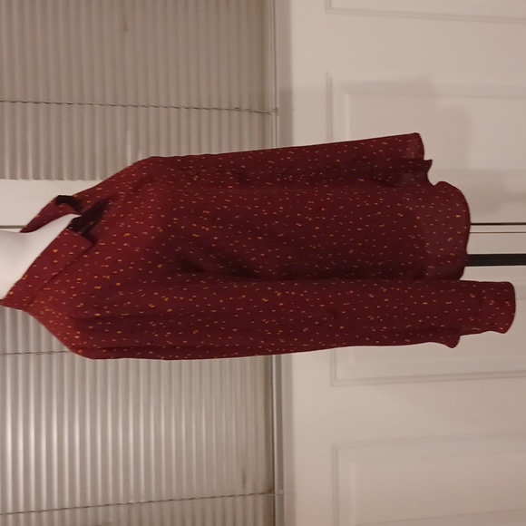 4/$60 Burgundy Geometric Blouse - Size Small - Picture 3 of 6